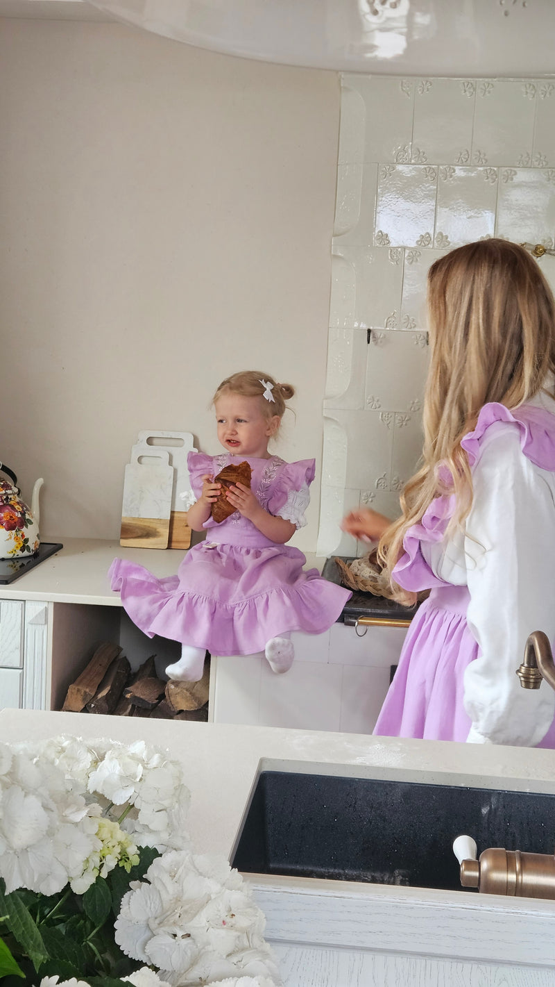 THE SIGNATURE APRON — EMIILIA (Little Helper & Young Chef)